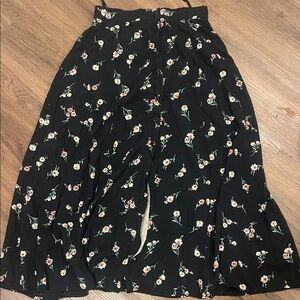 Vintage Chic Floral A-Line Skirt in Black